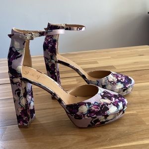 Banana Republic Villa Platform Pump SZ 9 Lilac